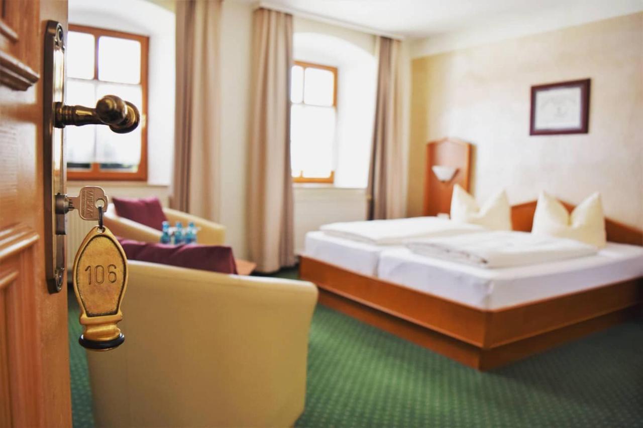 Hotel Zum Braeu Kinding Eksteriør billede