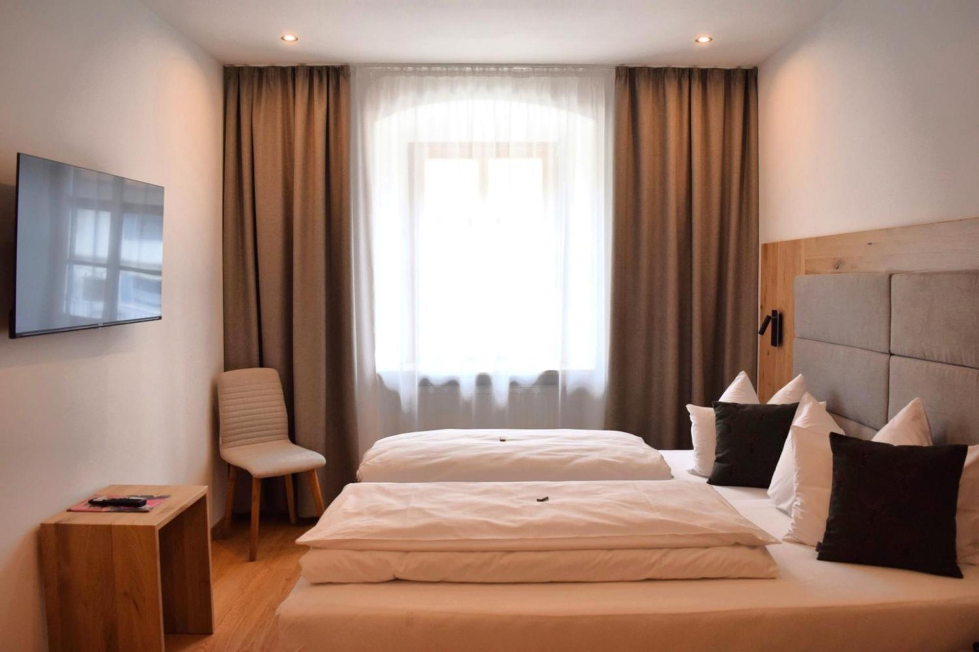 Hotel Zum Braeu Kinding Eksteriør billede