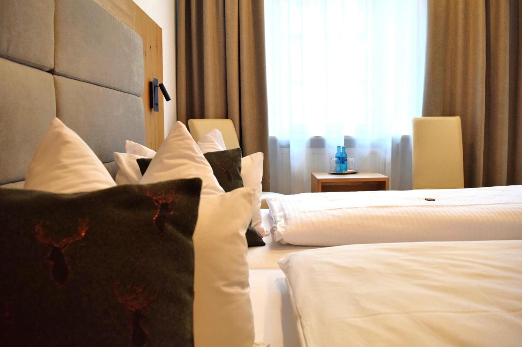 Hotel Zum Braeu Kinding Eksteriør billede