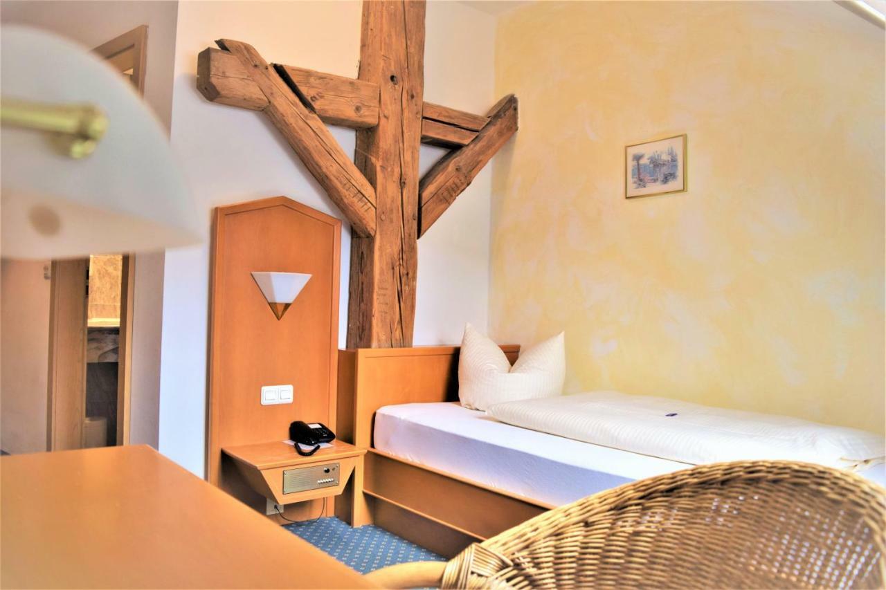 Hotel Zum Braeu Kinding Eksteriør billede